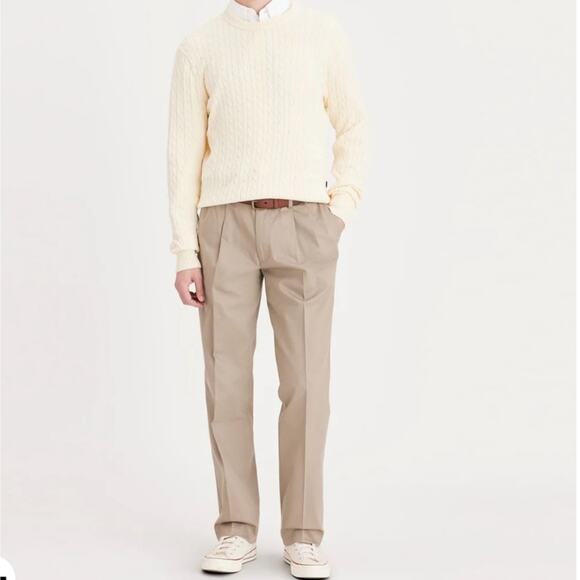 Dockers Signature Khaki Pleated D3 Classic Fit 34x34 Pants - Picture 1 of 6
